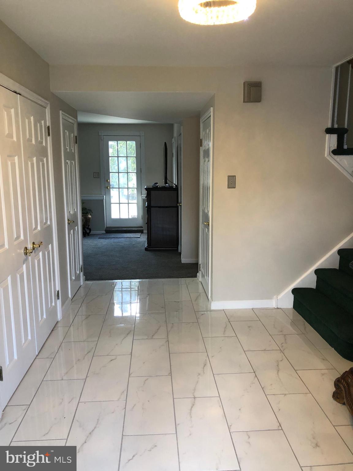 9706 Morefield Road Philadelphia, PA 19115 - Photo 3 of 30