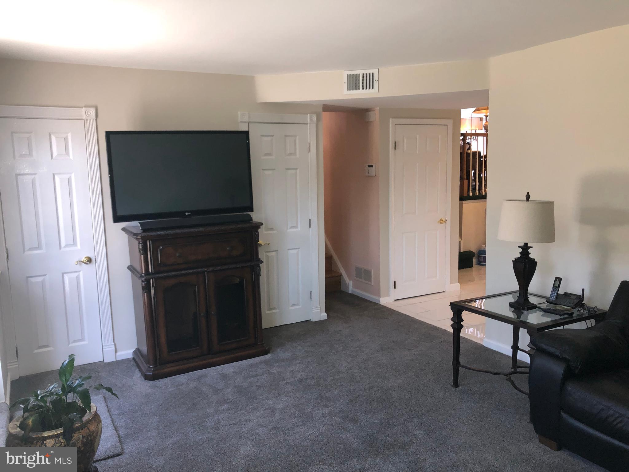 9706 Morefield Road Philadelphia, PA 19115 - Photo 6 of 30 Family Room