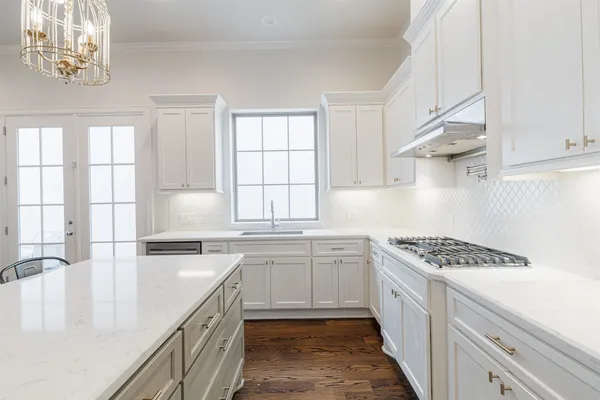 $615,000 | 247 Green Boulevard, Shenandoah, TX 77384