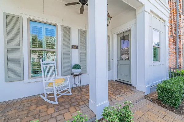 $615,000 | 247 Green Boulevard, Shenandoah, TX 77384