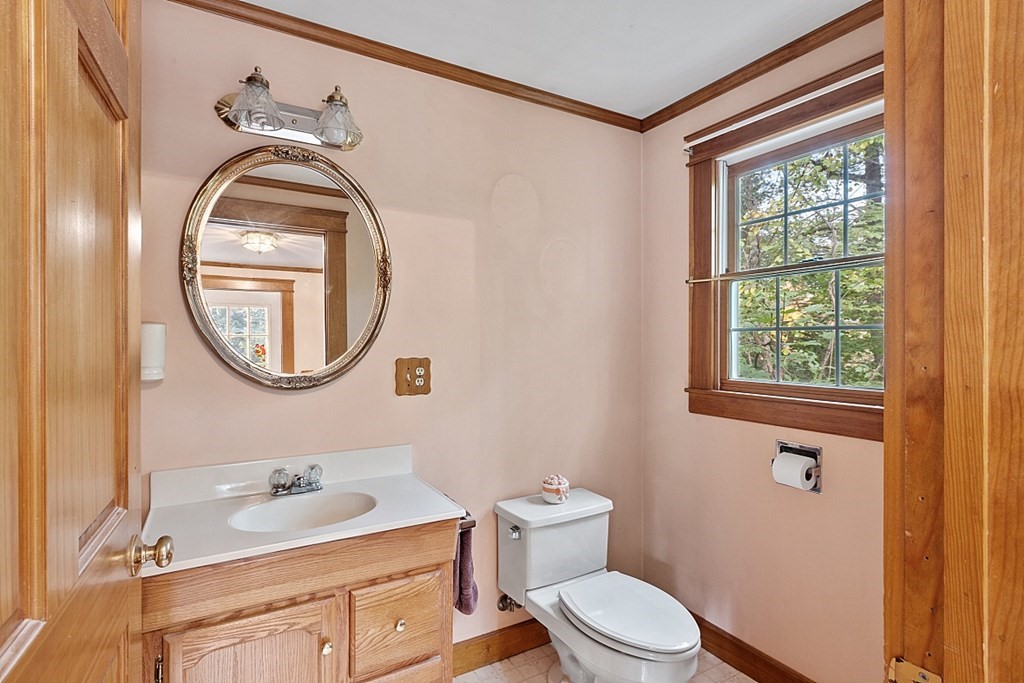 18 Warwick Road Gardner, MA 01440 - Photo 11 of 33 Gallery Image 11