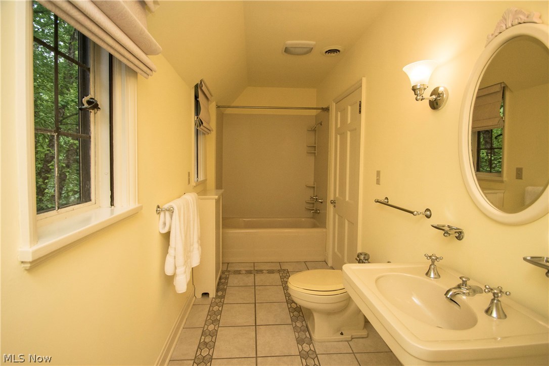 2548 Glenmont Road Northwest Canton, OH 44708 - Photo 21 of 35 Gallery Image 21