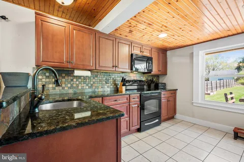 $335,000 | 1356 South Hanover Street, Pottstown, PA 19465