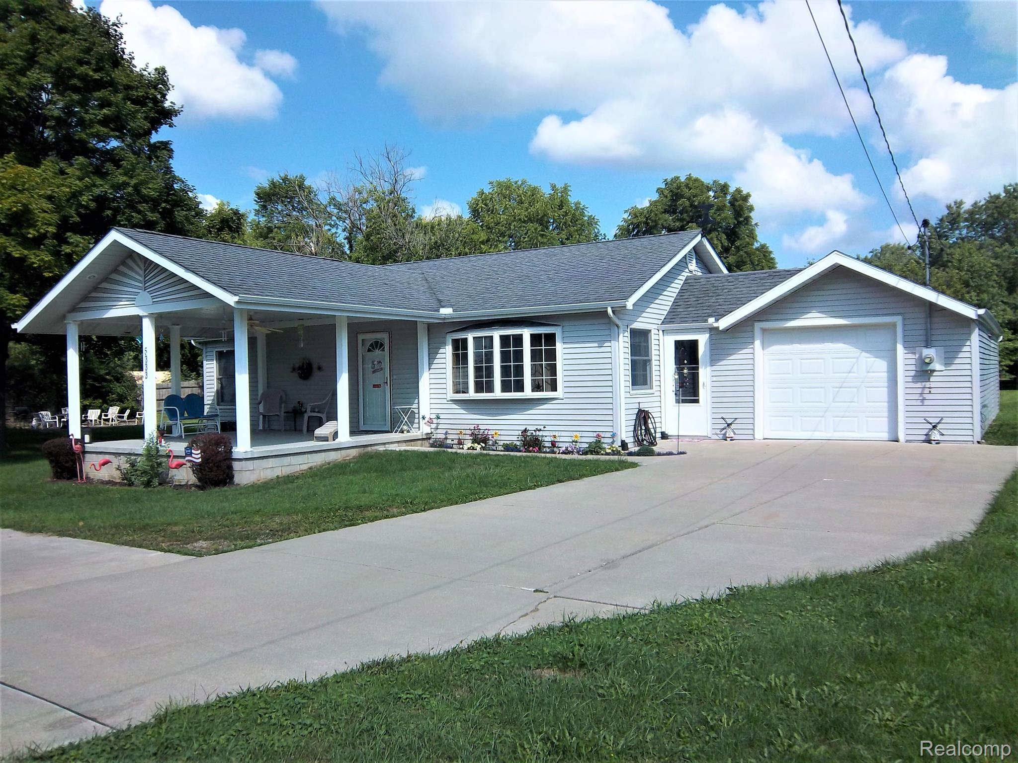 5333 Lapeer Road Burton, MI 48509 - Photo 1 of 19 Gallery Image 1
