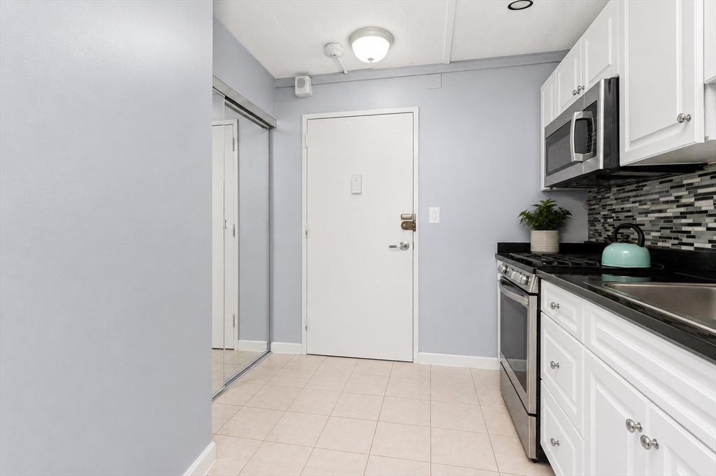 44 Washington Street, Unit 1113 Brookline, MA 02445 - Photo 26 of 28