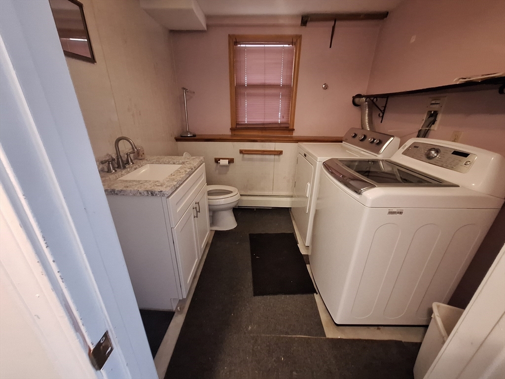 260 Hubbardston Road Princeton, MA 01541 - Photo 20 of 20 a utility room with sink dryer and washer