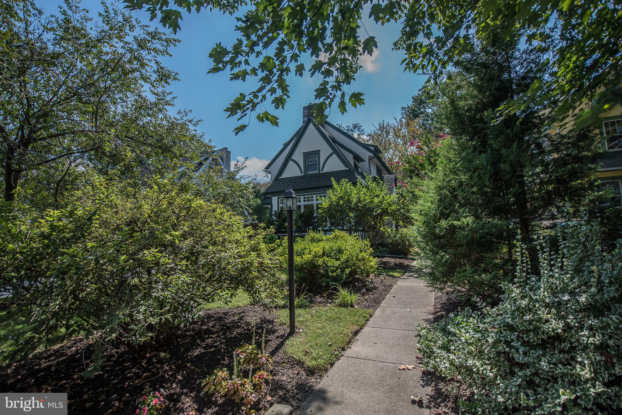 428 Anthwyn Road Narberth, PA 19072 - Photo 2 of 32 Gallery Image 2