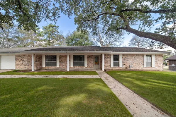 $2,500 | 1104 Hillcrest Drive, Conroe, TX 77301