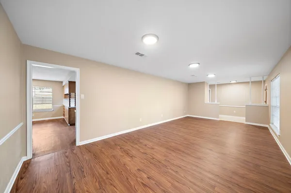 $2,500 | 1104 Hillcrest Drive, Conroe, TX 77301