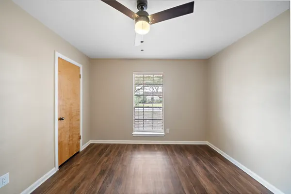 $2,500 | 1104 Hillcrest Drive, Conroe, TX 77301