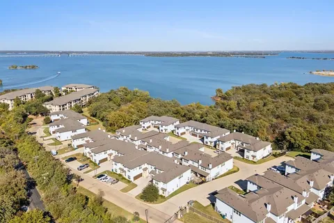 $445,000 | 126 Bridgewater Way, Unit 38, Hickory Creek, TX 75065