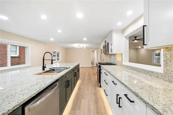 $342,900 | 749 Parkway Drive, Harwick, PA 15049