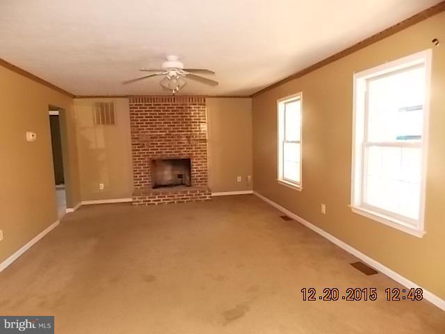 11949 Hemlock Road Lusby, MD 20657 - Photo 6 of 24 Living Room