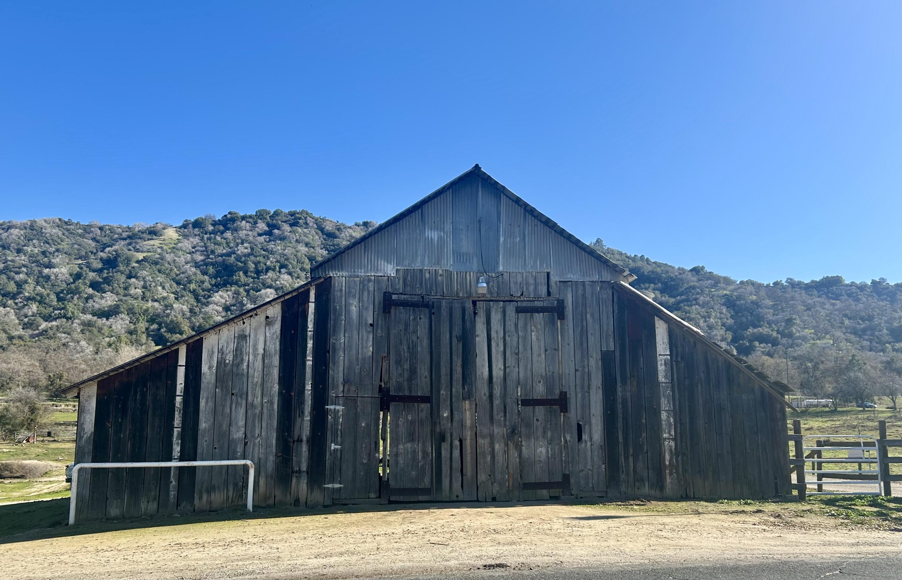 40587 Hot Springs Road Porterville, CA 93257 - Photo 1 of 10 IMG_4855