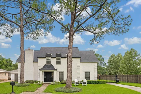 $499,000 | 10935 Piping Rock Lane, Houston, TX 77042