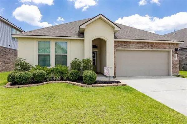 $292,000 | 7546 Scarlet Oak Drive, Gonzales, LA 70737