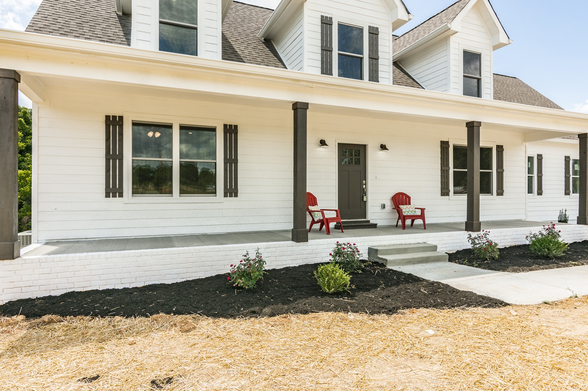 4839 Pulliam-Hardaway Road Springfield, TN 37172 - Photo 5 of 40 a front view of a house with a yard