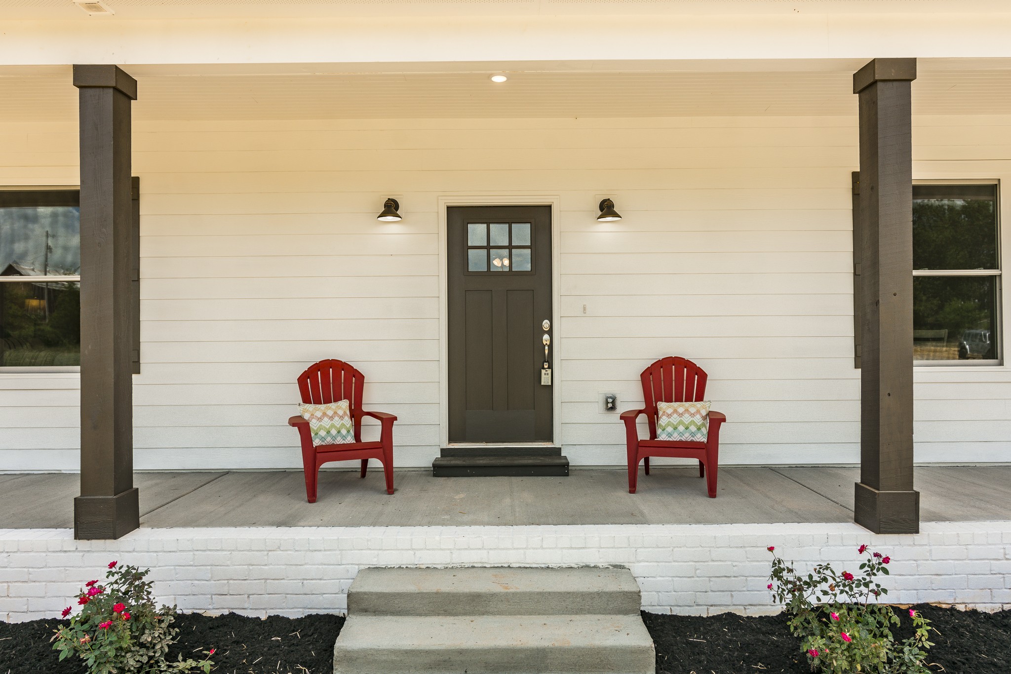 4839 Pulliam-Hardaway Road Springfield, TN 37172 - Photo 8 of 40 a building view with sitting space