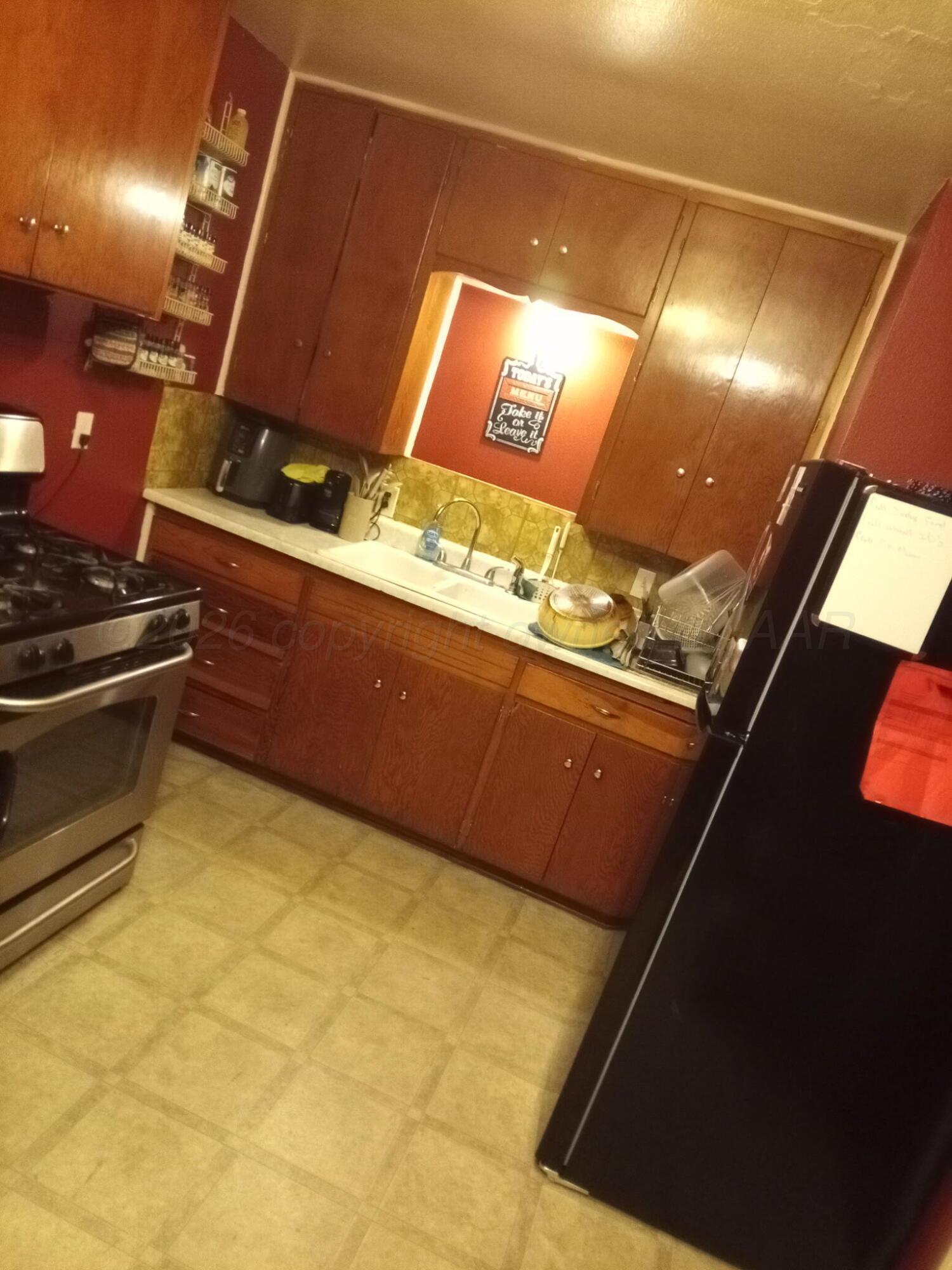 111 Rigdon Street Borger, TX 79007 - Photo 8 of 14 1000000830