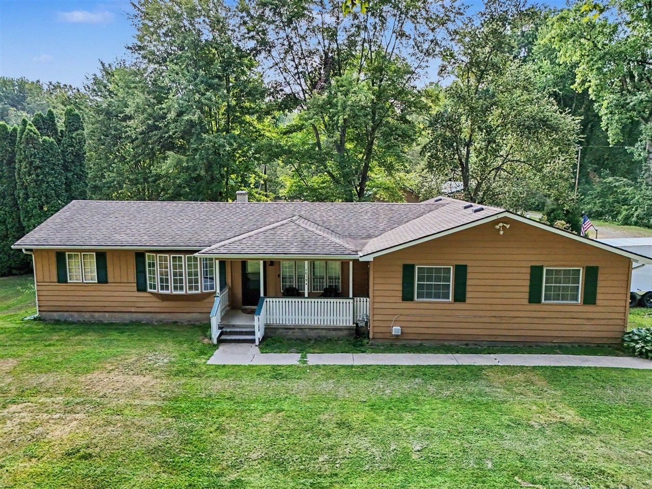 10194 Bunton Road Willis, MI 48191 - Photo 1 of 37 Gallery Image 1