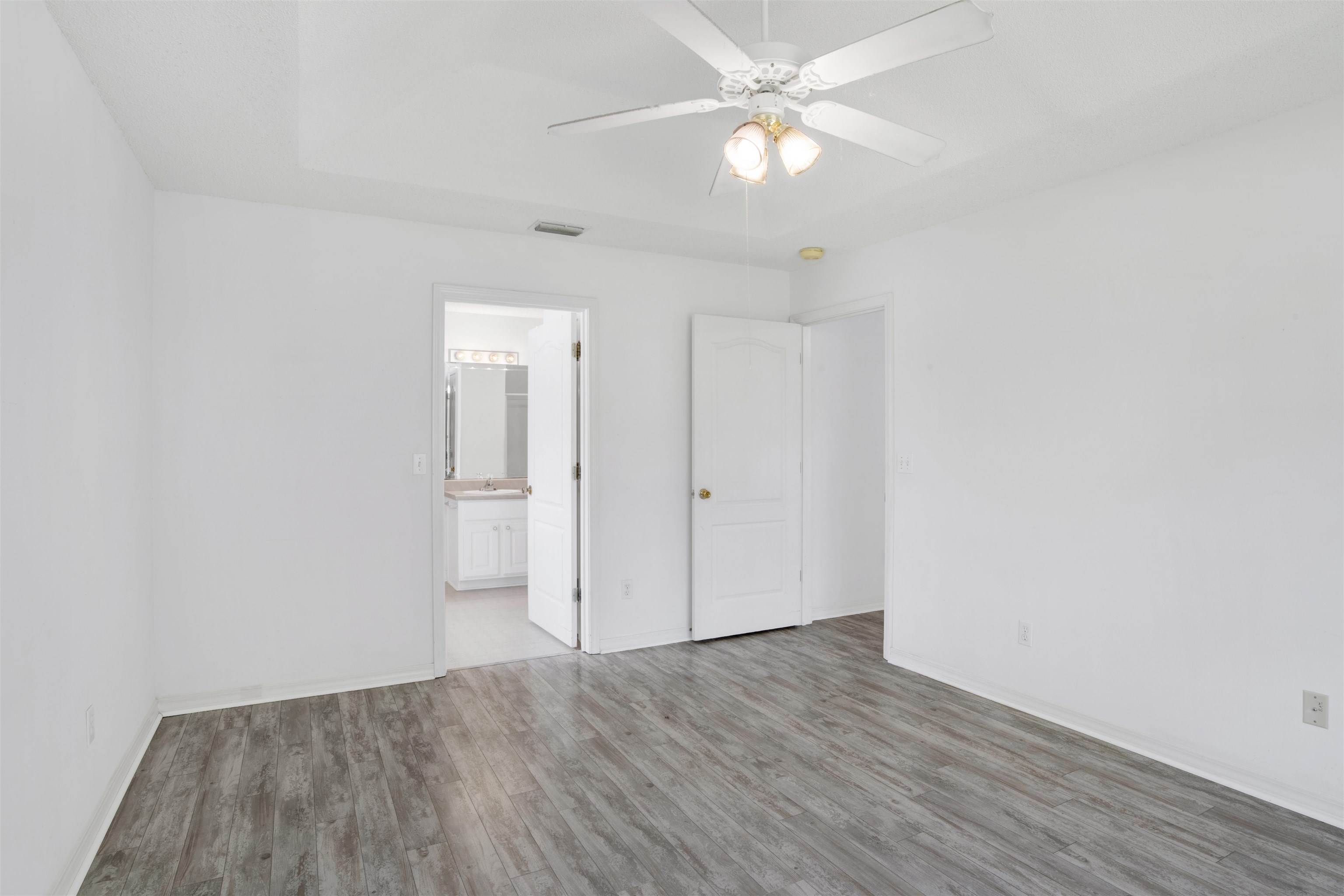 2572 Manuel Drive Lillian, AL 36549 - Photo 17 of 40 Primary