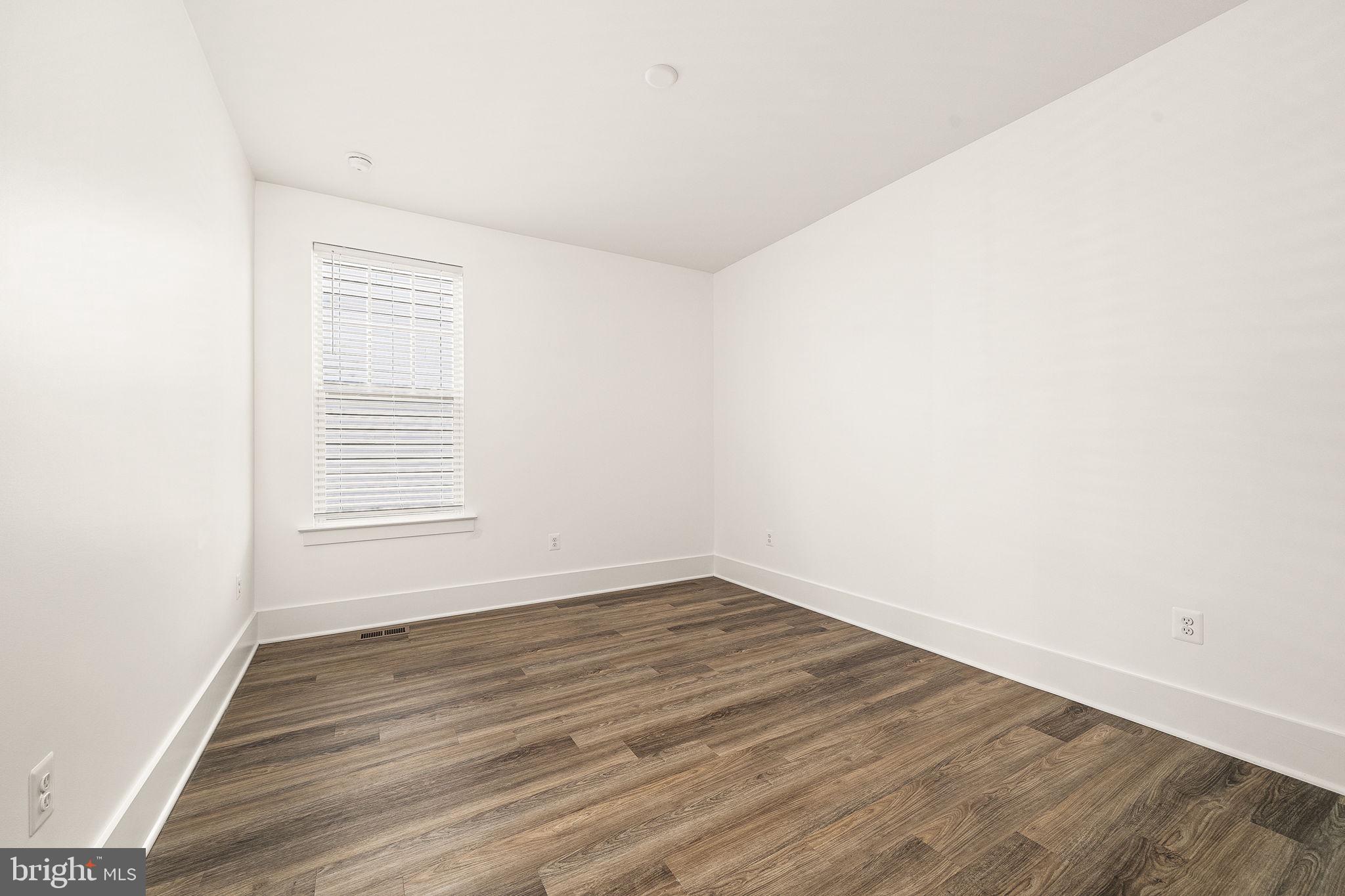 18120 Moss Garden Road Dumfries, VA 22026 - Photo 28 of 54 Upper Level Fourth Bedroom