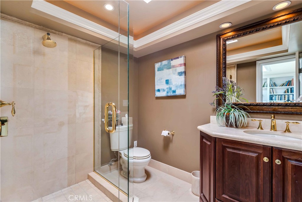 67 Surfside Avenue Surfside, CA 92649 - Photo 53 of 61 3rd Floor BA for 2 Guest Rooms