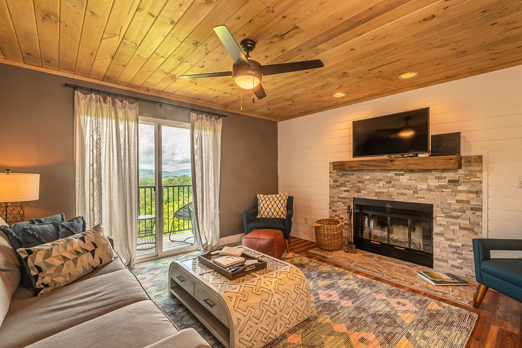 3710 Weber Road, Unit E Gatlinburg, TN 37738 - Photo 3 of 15 Gallery Image 3