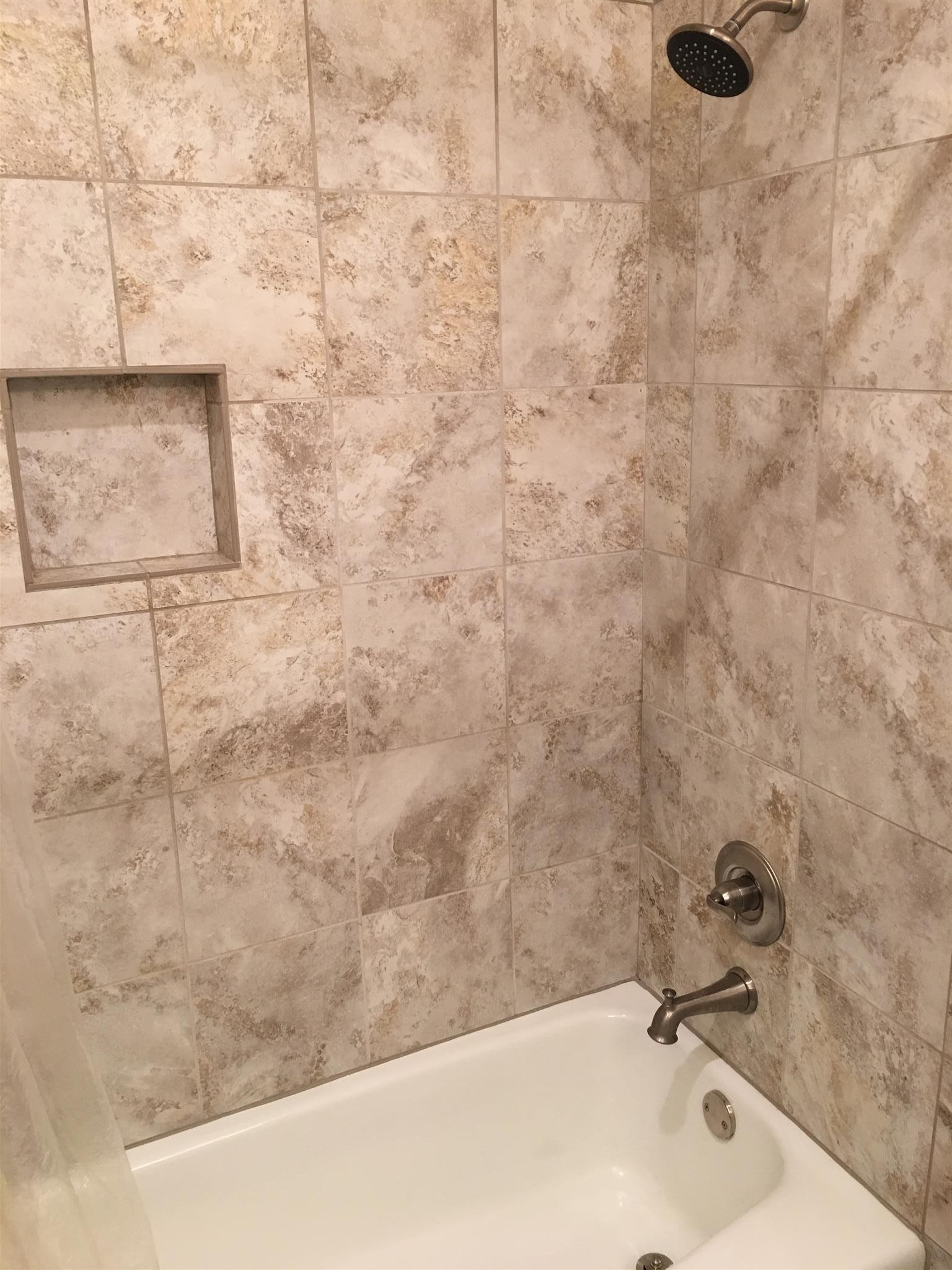 517 Sloan Road Nashville, TN 37209 - Photo 14 of 25 a bathroom with a bathtub