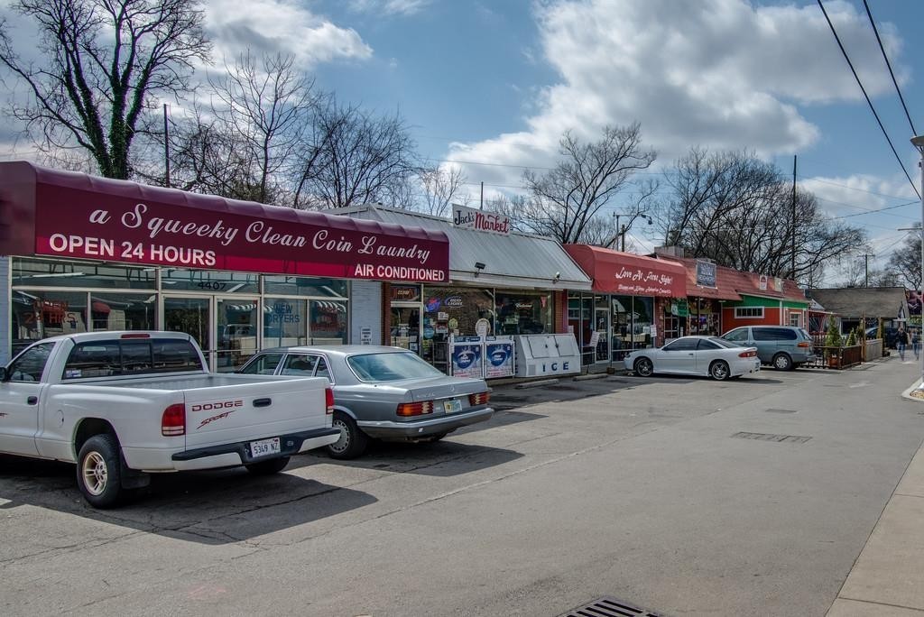 517 Sloan Road Nashville, TN 37209 - Photo 25 of 25 a view of a cars park in front of a building