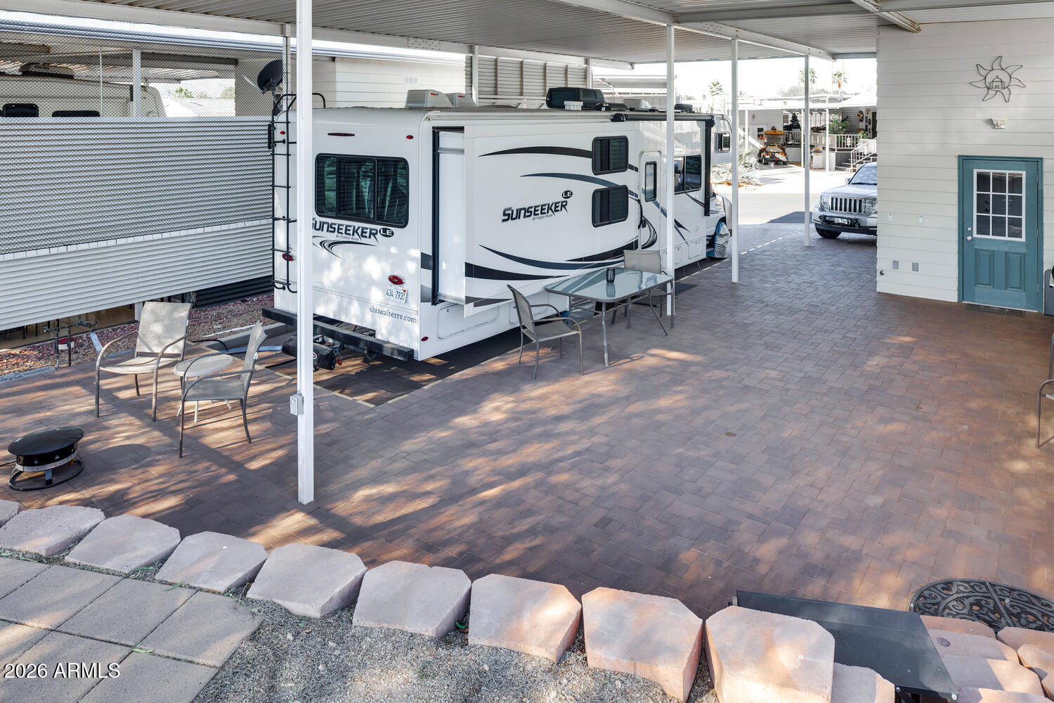 17200 West Bell Road, Unit 722 Surprise, AZ 85374 - Photo 4 of 19 a view of a room with workspace