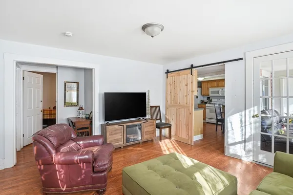 $3,200 | 10 Franklin Street, Unit 1, Medway, MA 02053
