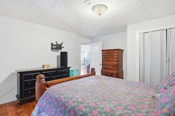 $3,200 | 10 Franklin Street, Unit 1, Medway, MA 02053