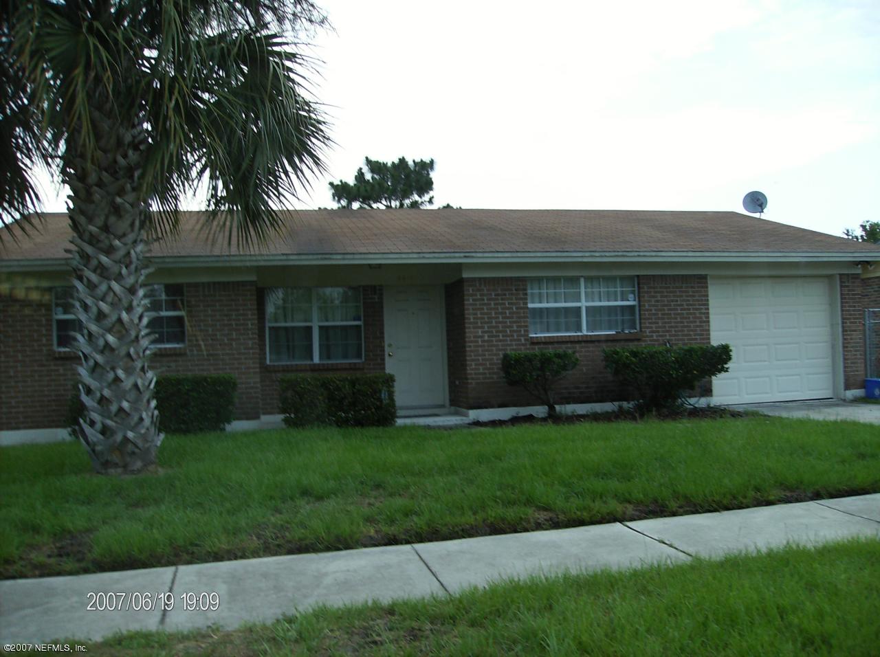 4411 Bedivere Road Jacksonville, FL 32208 - Photo 1 of 12 Front of home