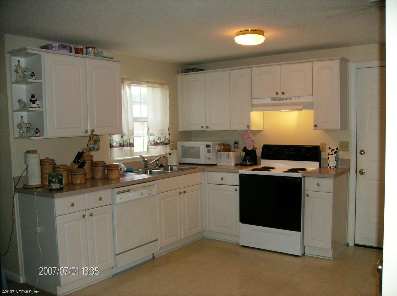 4411 Bedivere Road Jacksonville, FL 32208 - Photo 10 of 12 Kitchen