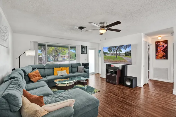$505,000 | 5131 Southwest 92nd Terrace, Cooper City, FL 33328