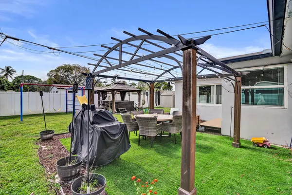 $505,000 | 5131 Southwest 92nd Terrace, Cooper City, FL 33328