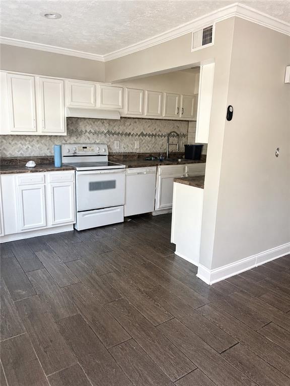3190 Nectarine Circle Decatur, GA 30034 - Photo 2 of 14