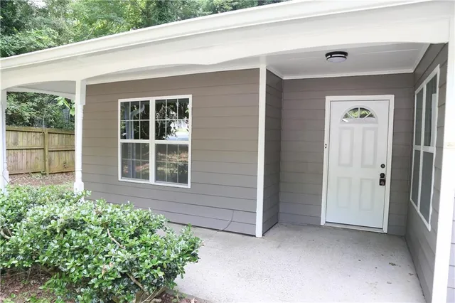 $2,000 | 5141 Farm Pl Drive Northeast, Woodstock, GA 30188