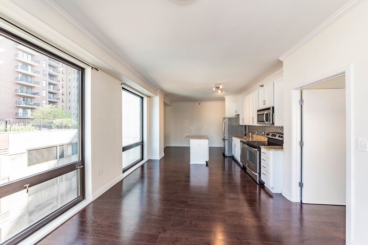 1 East 8th Street, Unit 511 Chicago, IL 60605 - Photo 6 of 13