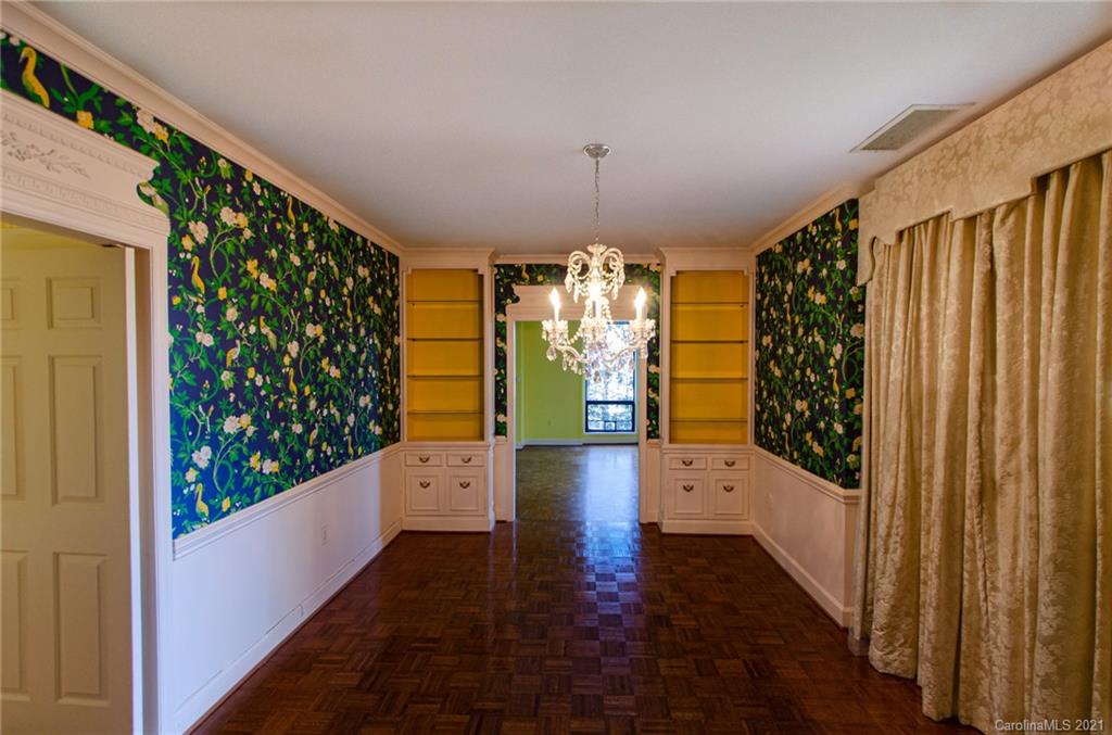 832 Cherokee Road, Unit J3U/F17 Charlotte, NC 28207 - Photo 10 of 31 Gallery Image 10
