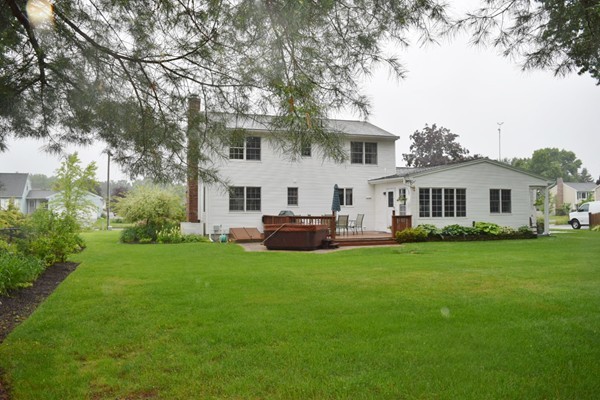 31 High Meadow Road Agawam, MA 01030 - Photo 4 of 27 Gallery Image 4