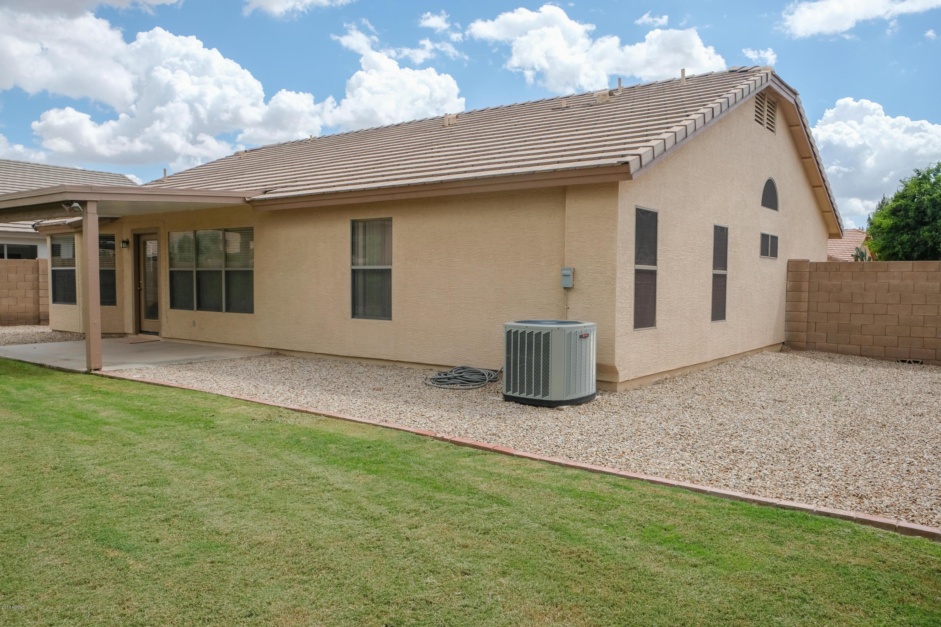 2032 East Willow Wick Road Gilbert, AZ 85296 - Photo 16 of 19 Willow Wick-54