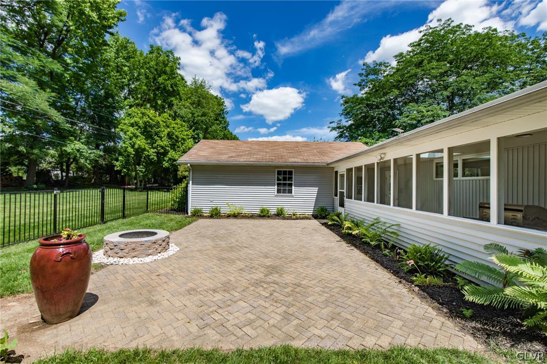 390 Wedgewood Road Bethlehem, PA 18017 - Photo 11 of 48 Gallery Image 11