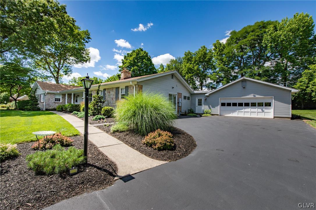 390 Wedgewood Road Bethlehem, PA 18017 - Photo 4 of 48 Ample Parking