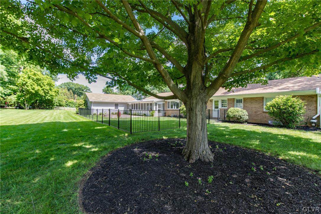390 Wedgewood Road Bethlehem, PA 18017 - Photo 9 of 48 Gallery Image 9