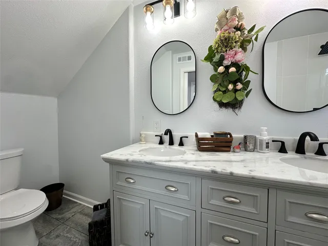 $379,000 | 195 Lakeside Drive, Zavalla, TX 75980