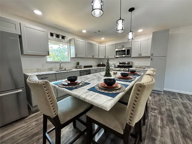 $379,000 | 195 Lakeside Drive, Zavalla, TX 75980