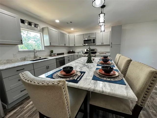 $379,000 | 195 Lakeside Drive, Zavalla, TX 75980