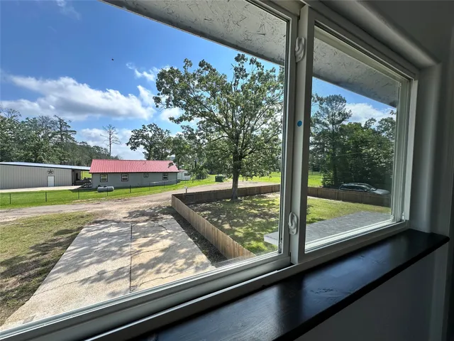 $379,000 | 195 Lakeside Drive, Zavalla, TX 75980